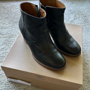 Madewell black leather booties with 3” heel.